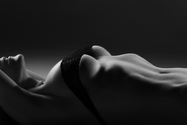 Artistiek boudoirportret met focus op emotie – Boudoir Experience